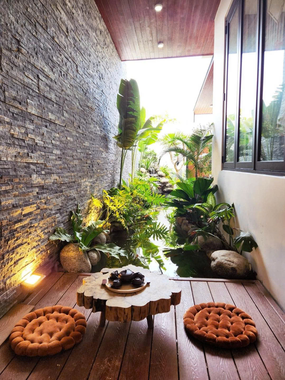 Đá ốp trụ cổng