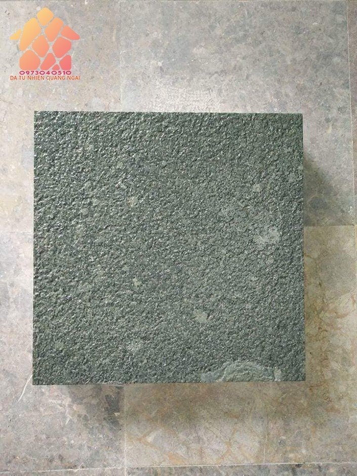 Giá đá xanh rêu Xanh rêu băm mặt quy cách 15x15x2
